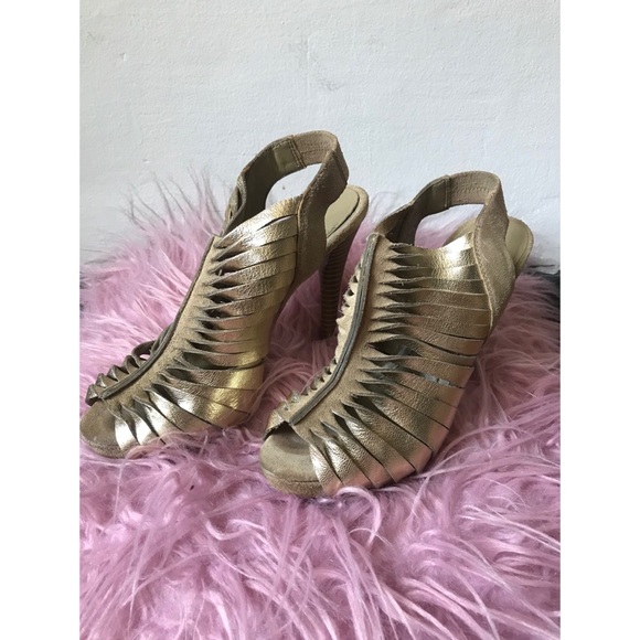 Gold BCBGeneration | Caged Peep Toe | Devon Heel - Picture 2 of 6